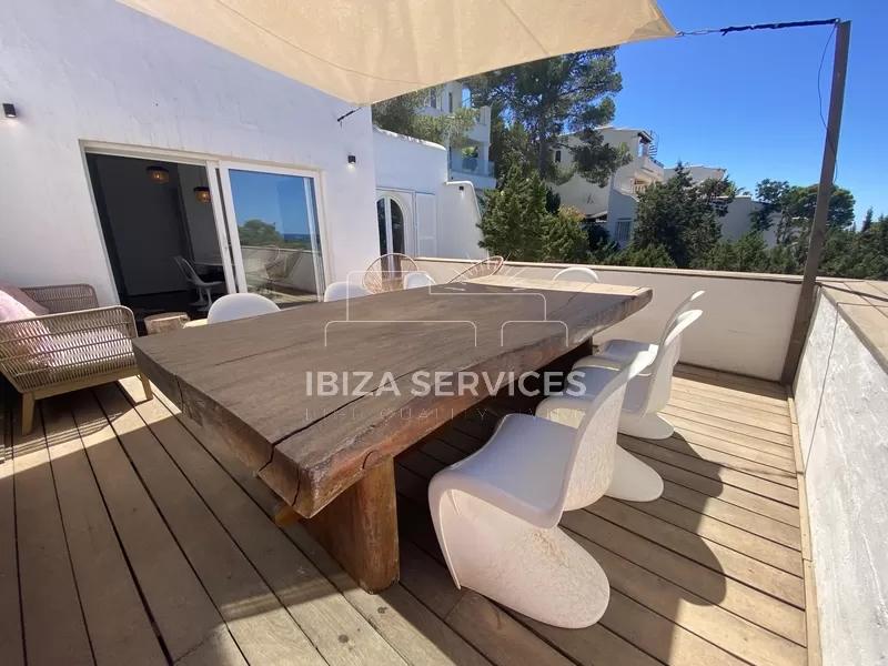 Maison Côtière Elégante et Luxueuse à Vendre Près de la Plage de Cala Vadella