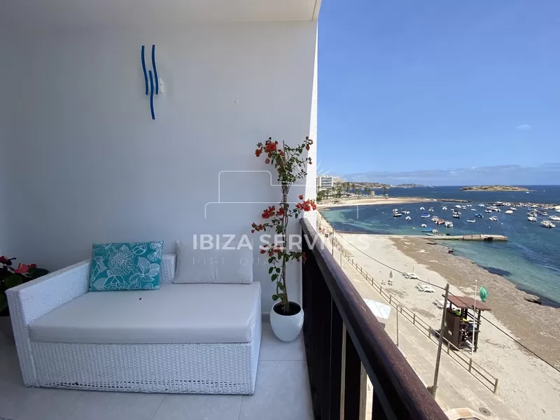 Sea front apartment of 2 bedrooms to rent in Es Vive, Ibiza