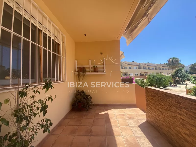 For sale 2-bedroom apartment with 2 terraces in Playa d’en Bossa