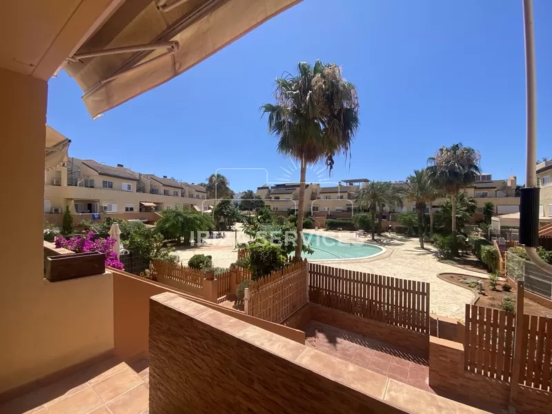 En venta apartamento de 2 dormitorios, 2 terrazas en Playa d’en Bossa