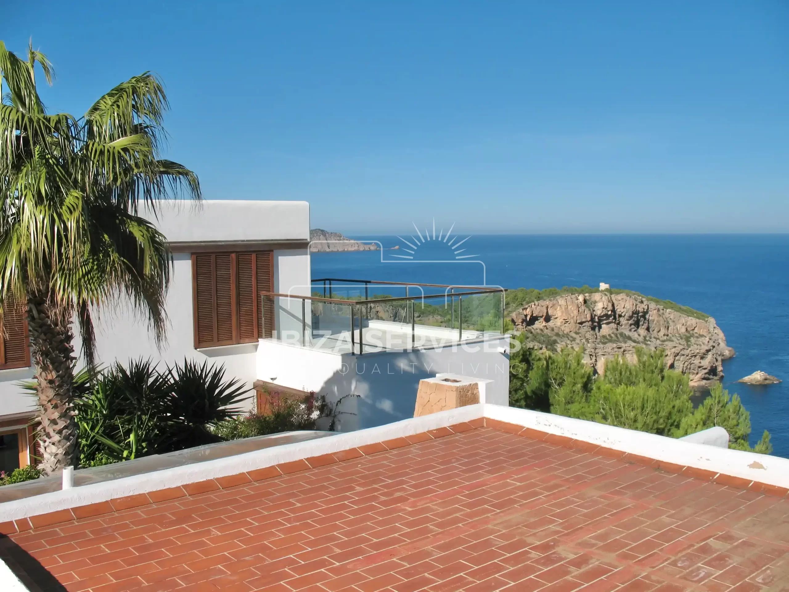 Large Country Villa with Spectacular Views for Sale