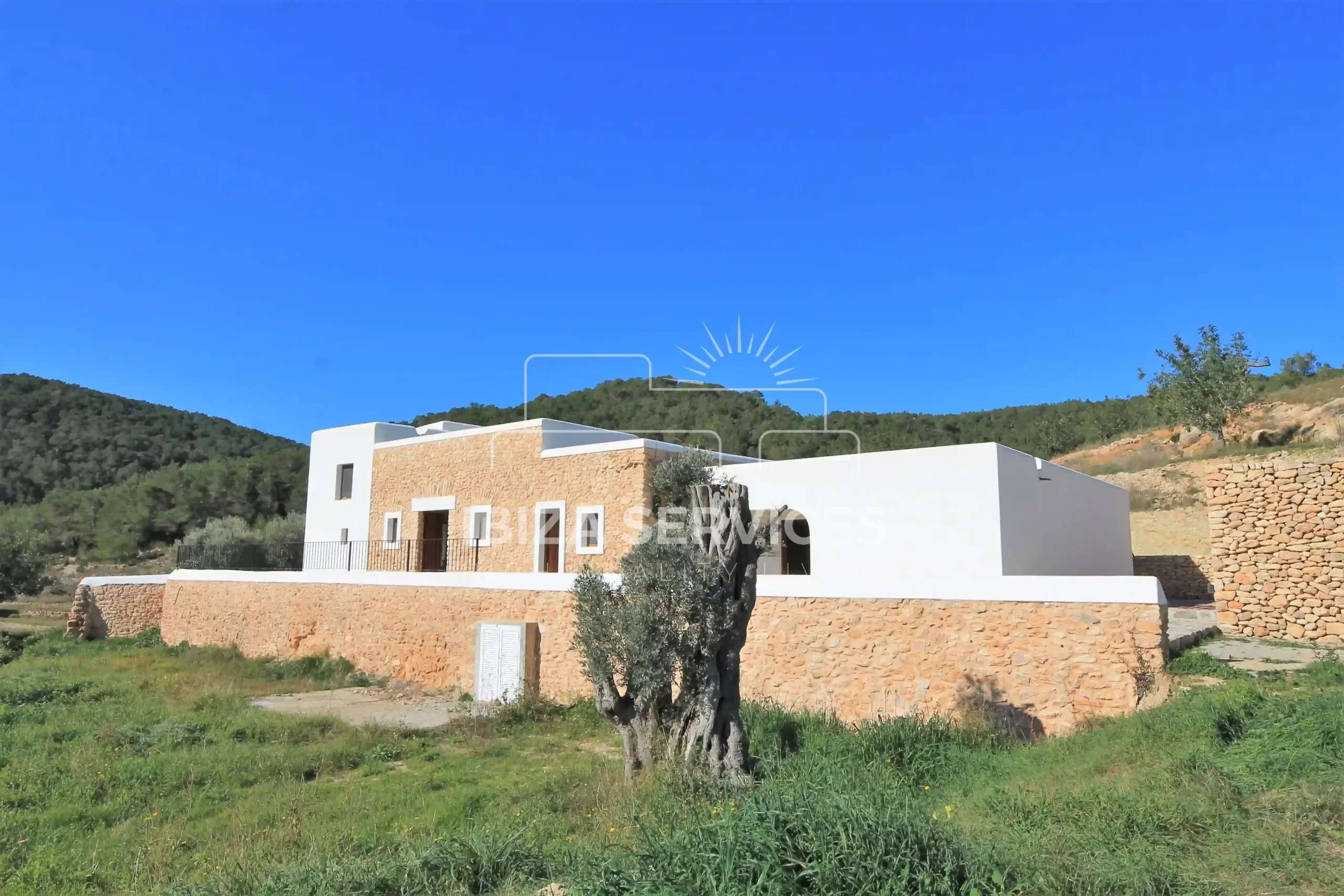 Authentic Finca with Pool in San Mateo, Ibiza for Rent