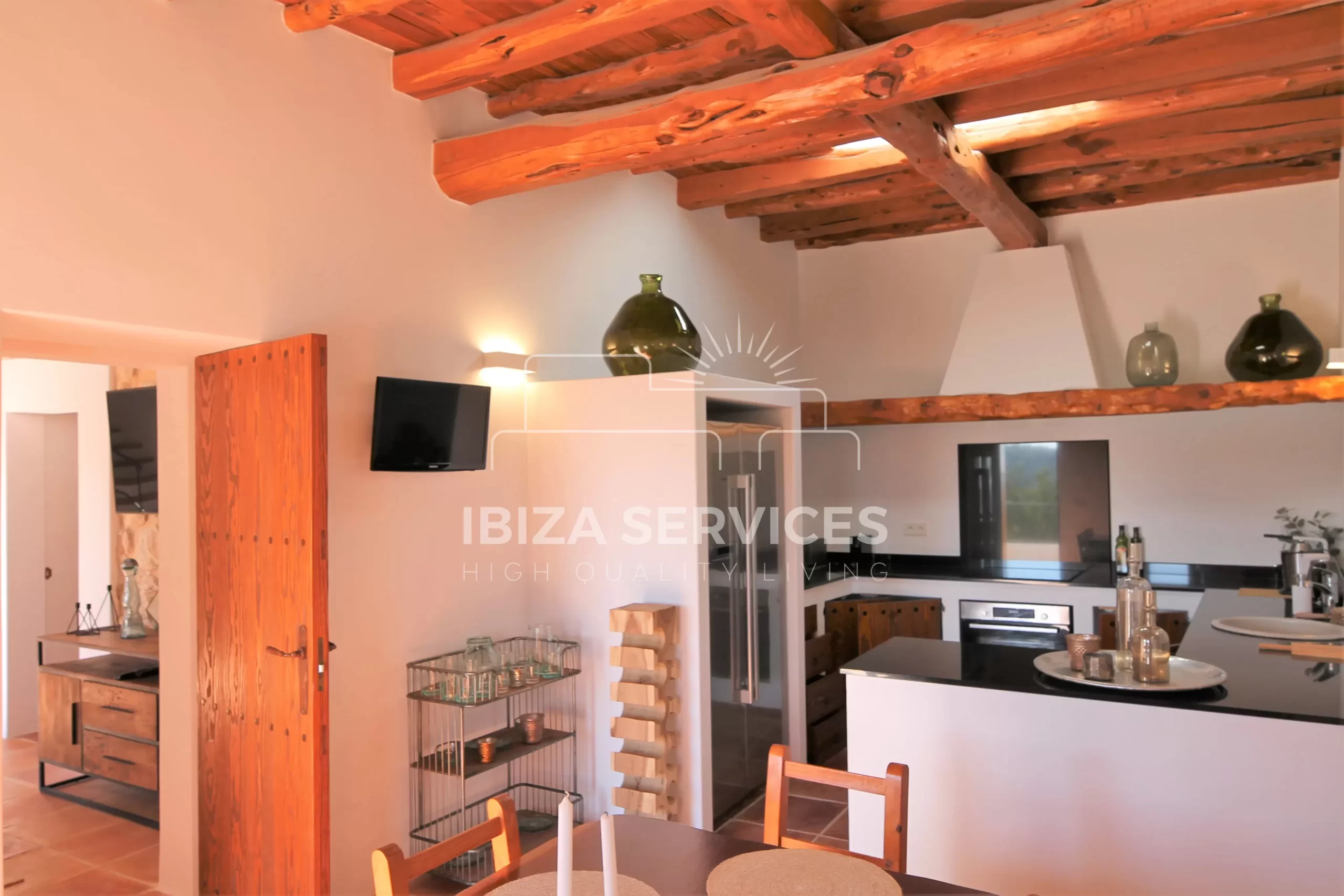 Authentic Finca with Pool in San Mateo, Ibiza for Rent