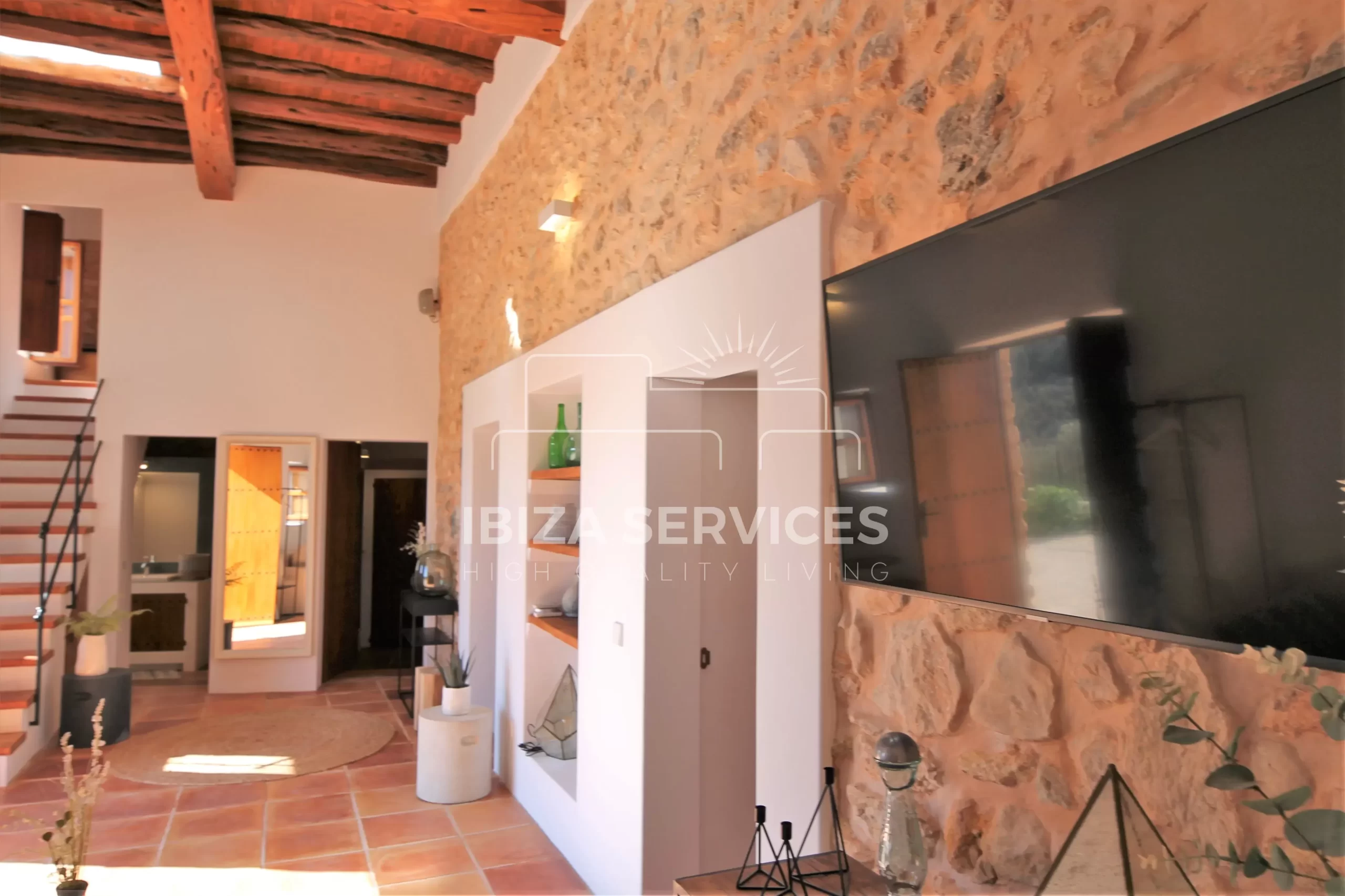 Authentic Finca with Pool in San Mateo, Ibiza for Rent