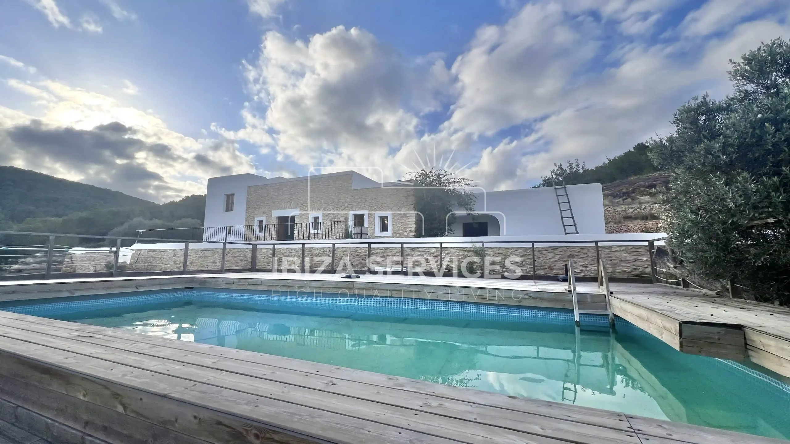 Auténtica Finca con Piscina en San Mateo, Ibiza para alquilar