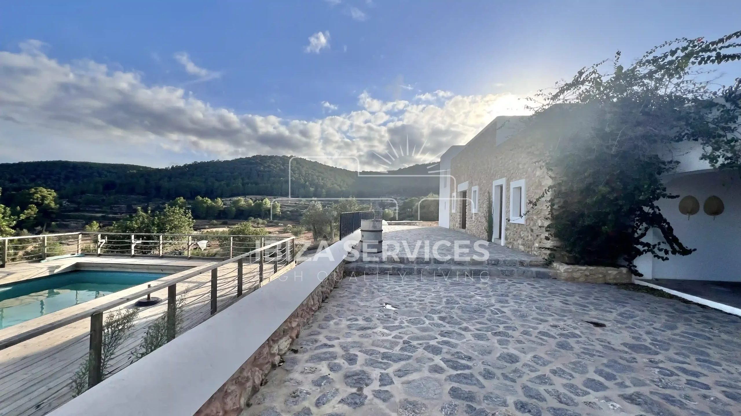 Auténtica Finca con Piscina en San Mateo, Ibiza para alquilar