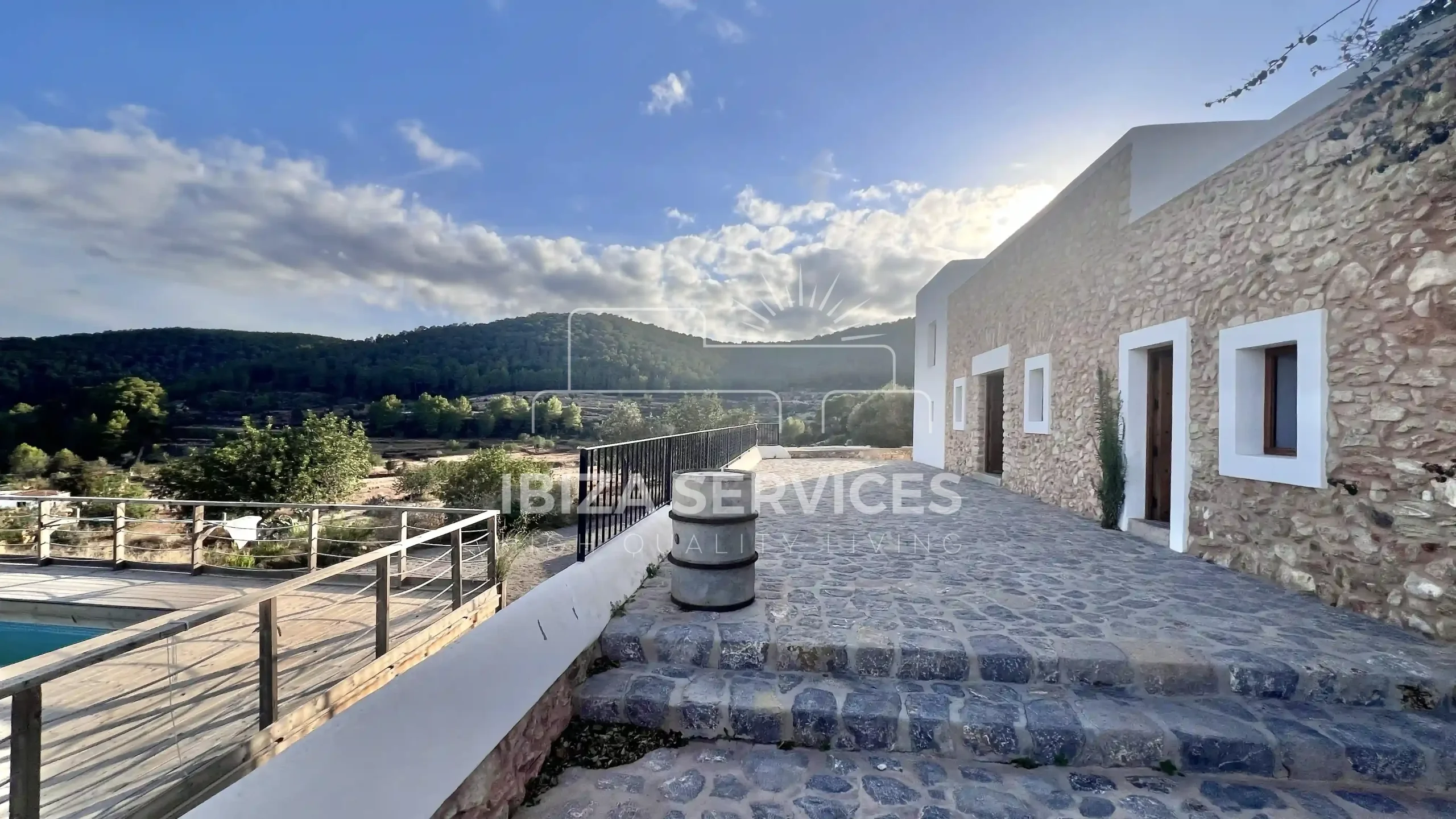 Auténtica Finca con Piscina en San Mateo, Ibiza para alquilar