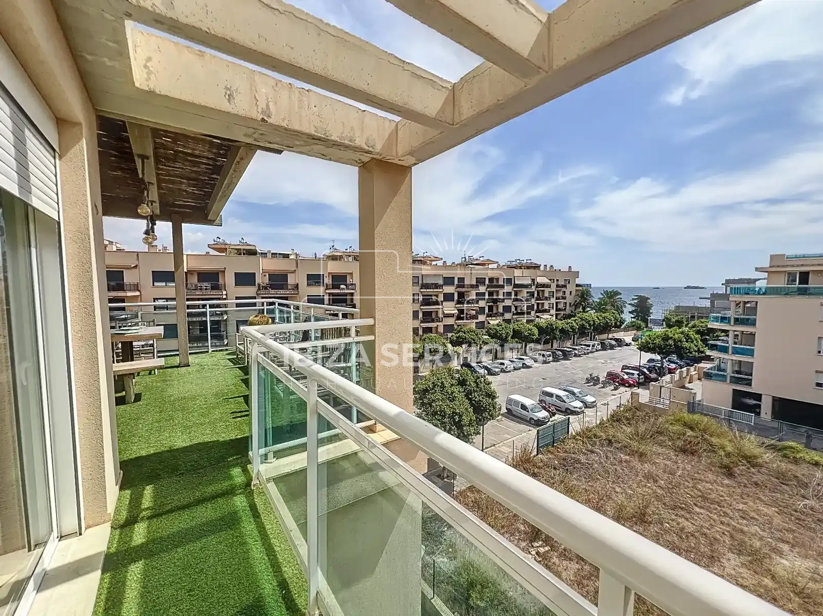 Ático con vistas al mar en venta en playa d’en bossa