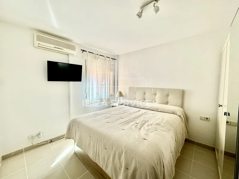 Temporal rental sea front apartment in Ibiza port