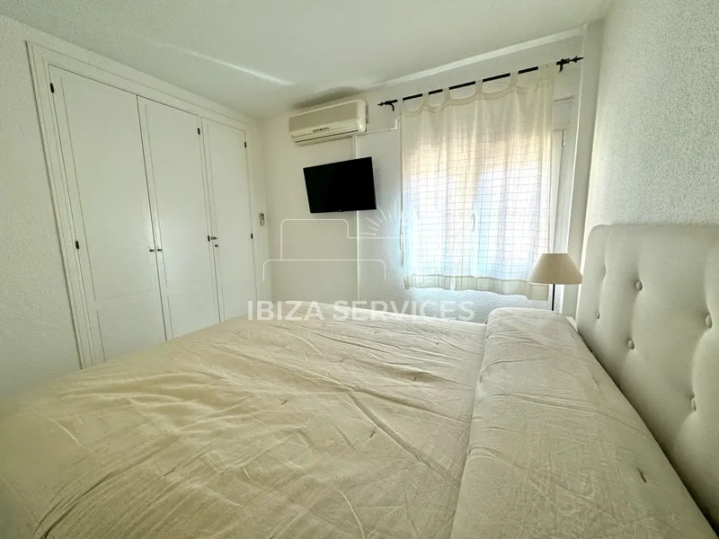 Temporal rental sea front apartment in Ibiza port