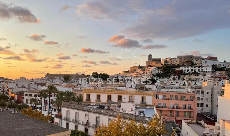 Temporal rental sea front apartment in Ibiza port