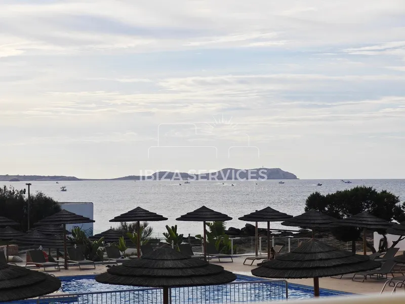 Long-Term Rental: 70 m² 2 bedrooms Apartment with Pool and Sea Views