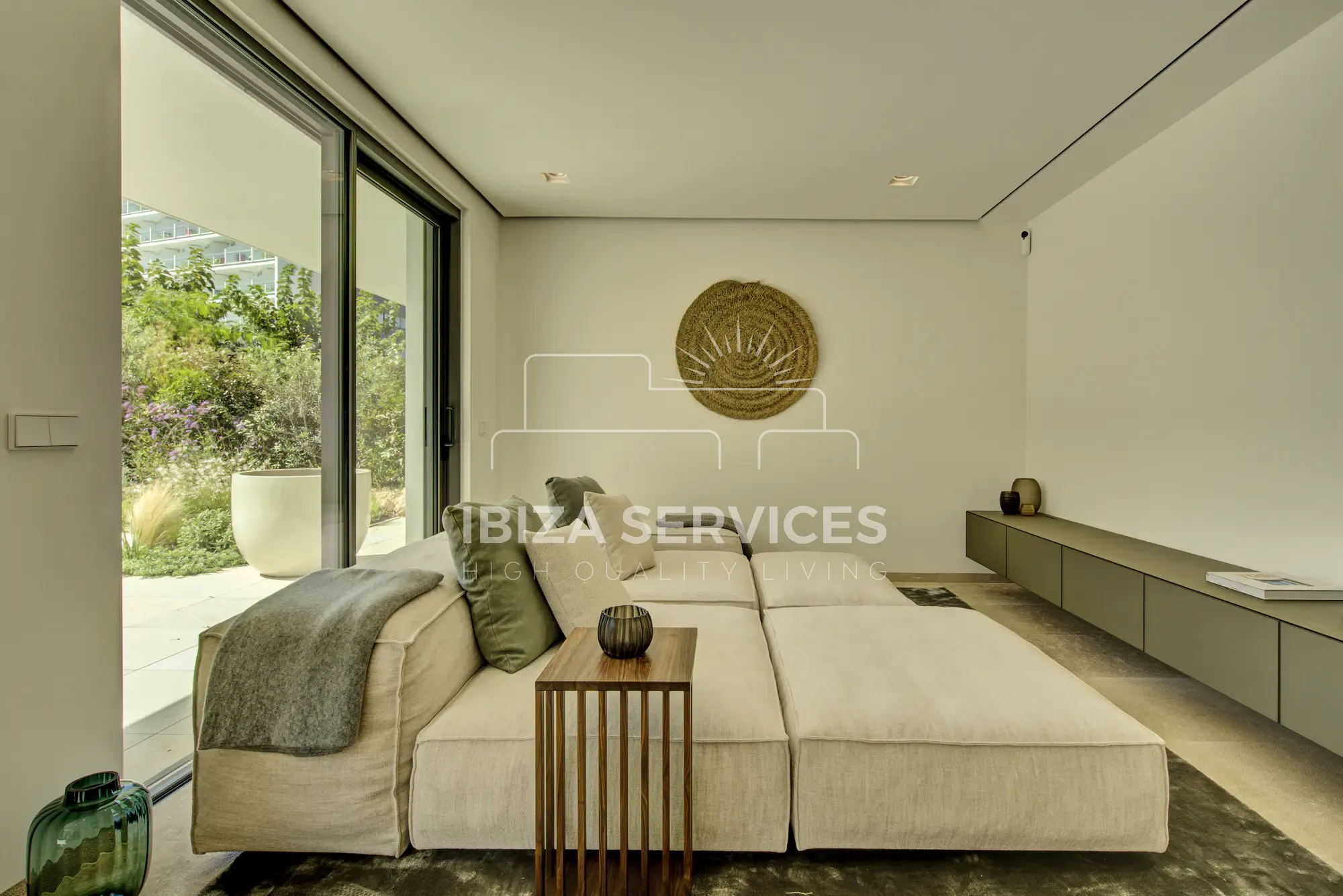 Luxurious Ground Floor Duplex for Sale in Es Vive – Hippiements Residence