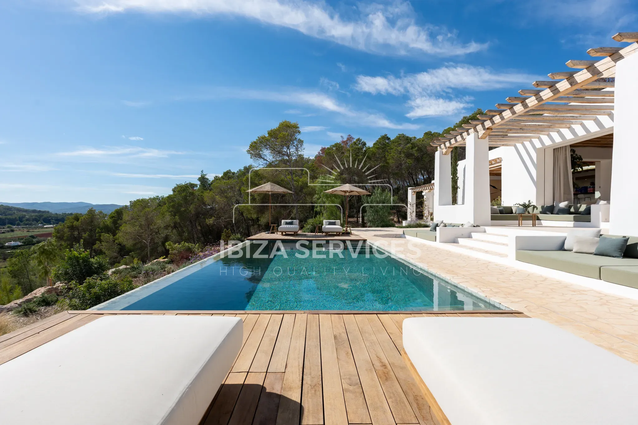 Villa Blakstad avec Vue Panoramique à Santa Gertrudis à Vendre