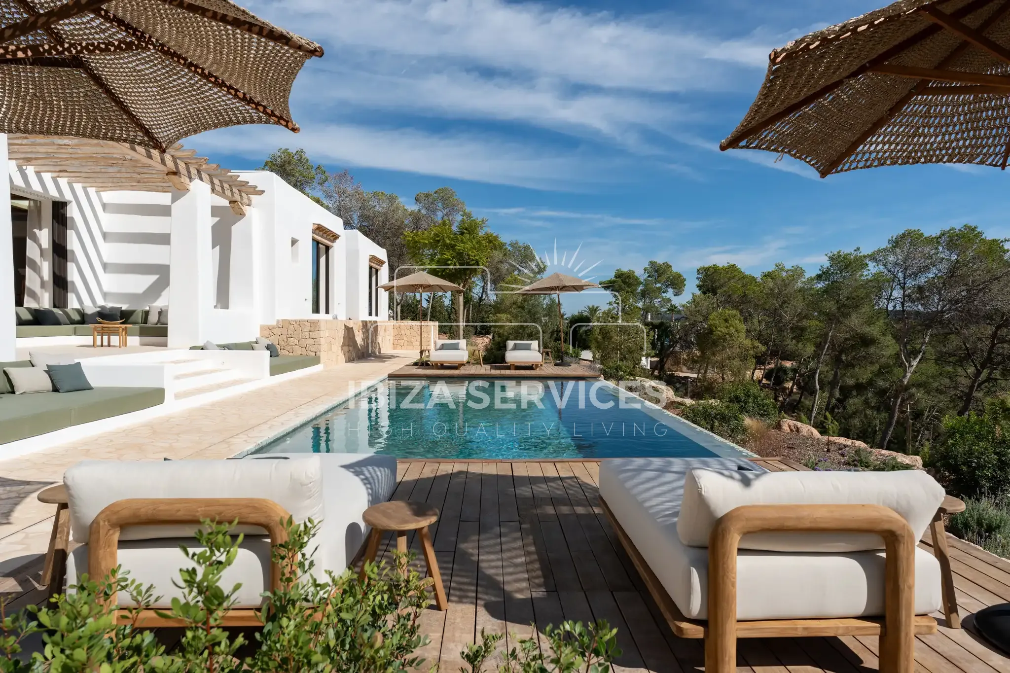 Blakstad-Villa mit Panoramablick in Santa Gertrudis zu Verkaufen