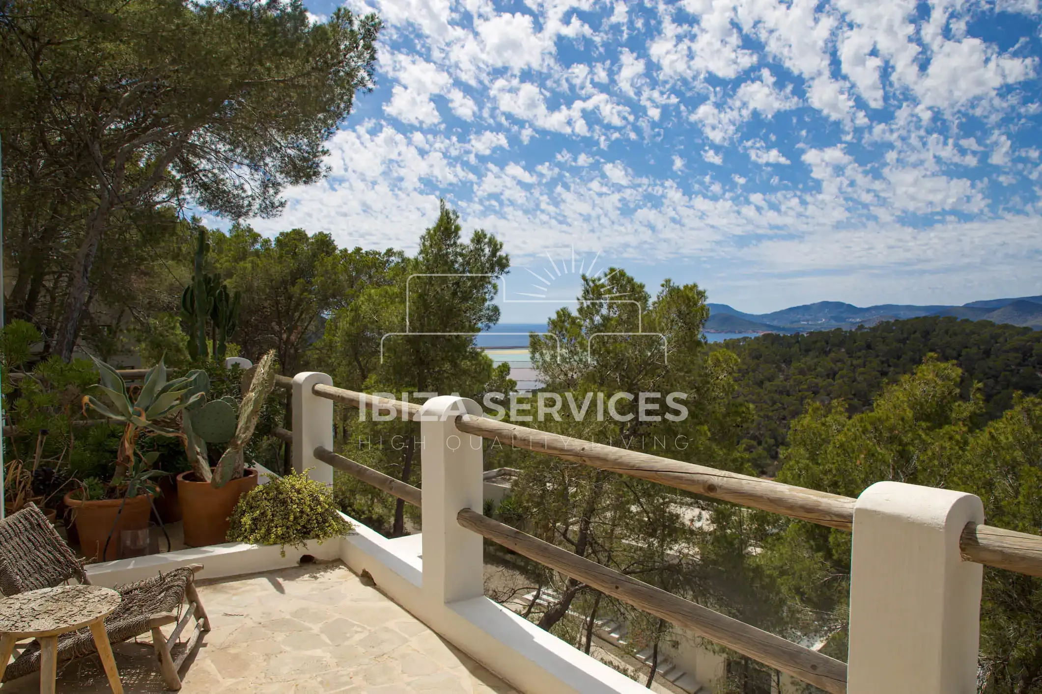 Villa de Luxe avec Vue sur Mer au Cœur du Parc Naturel de Salinas