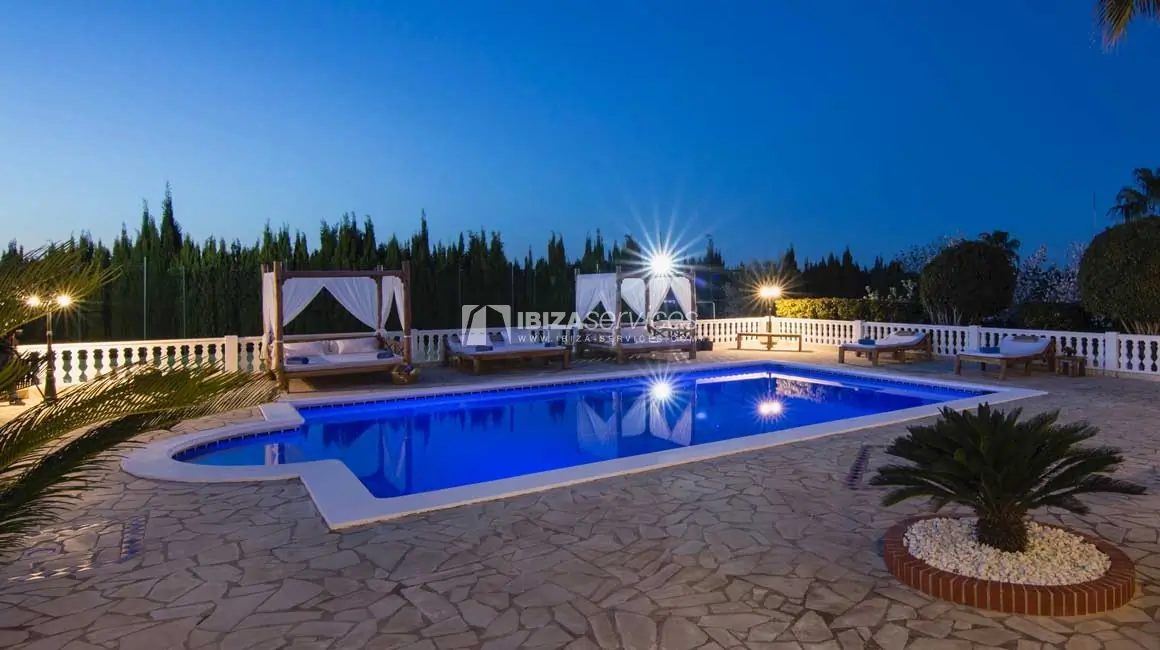 Mooie gerestaureerde villa voor de zomer te huur in de buurt van San Rafael