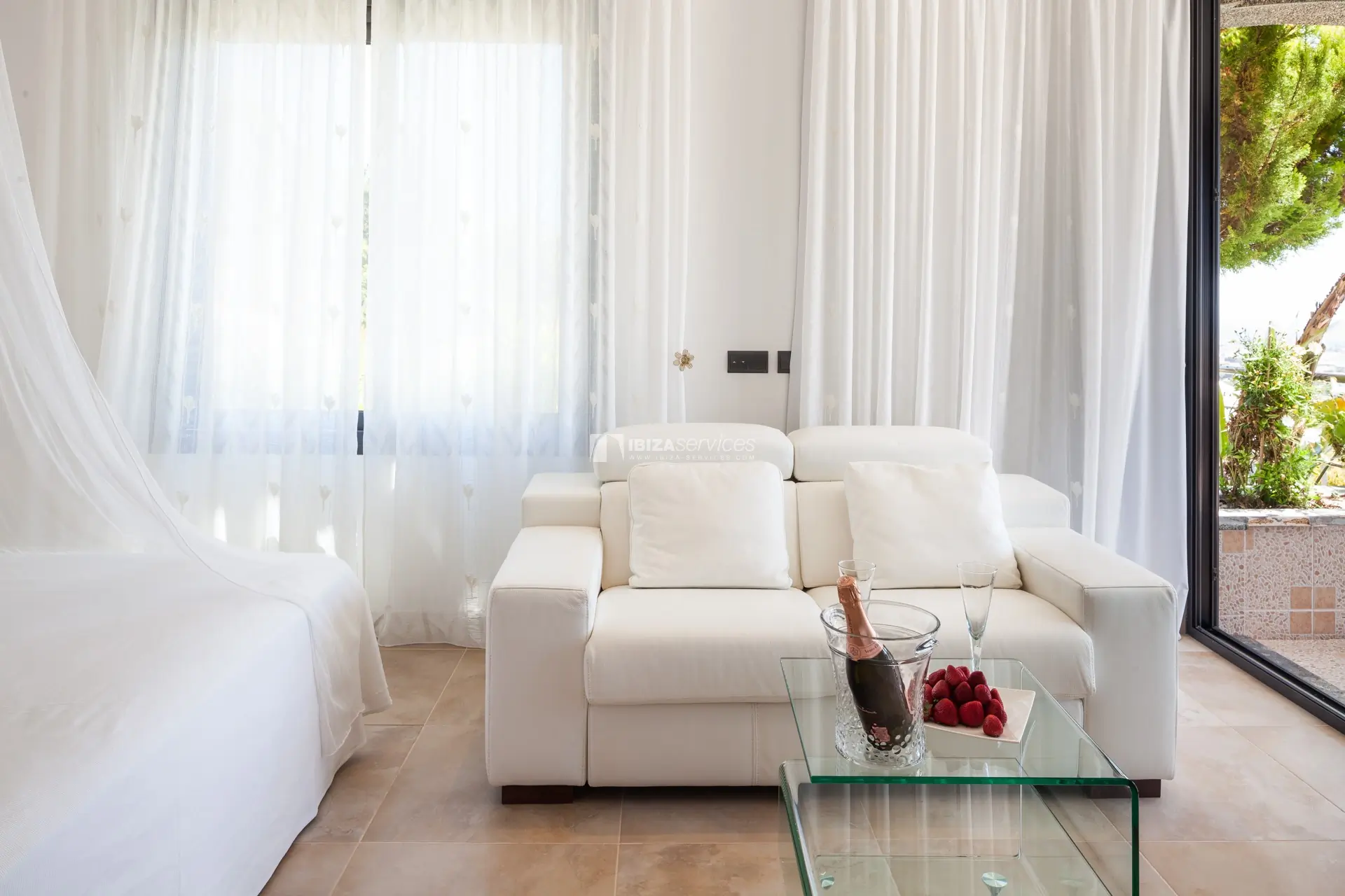 Villa 10 dormitorios con vistas panorámicas Sa Carroca
