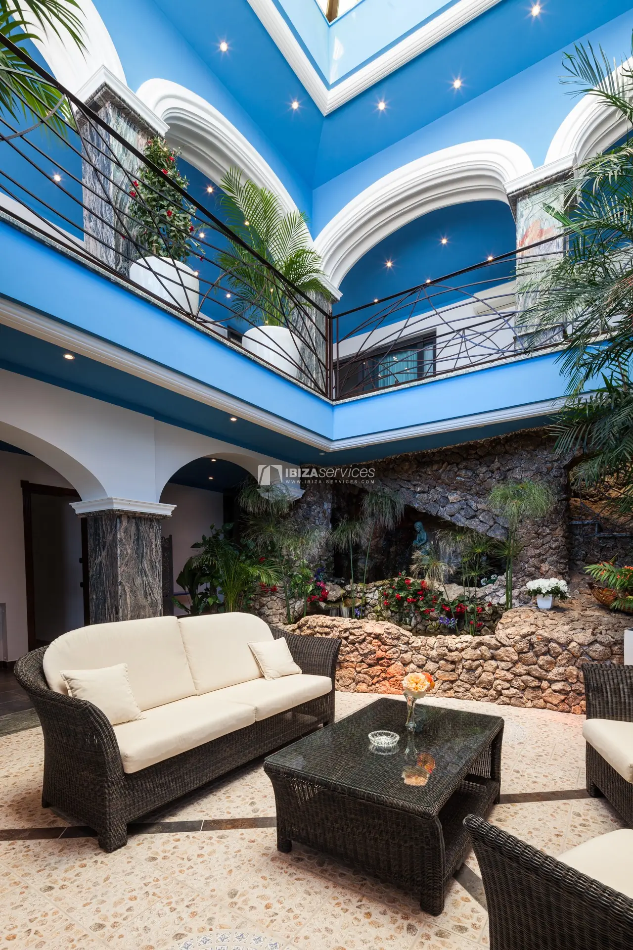 10 bedroom villa with panoramic views Sa Carroca