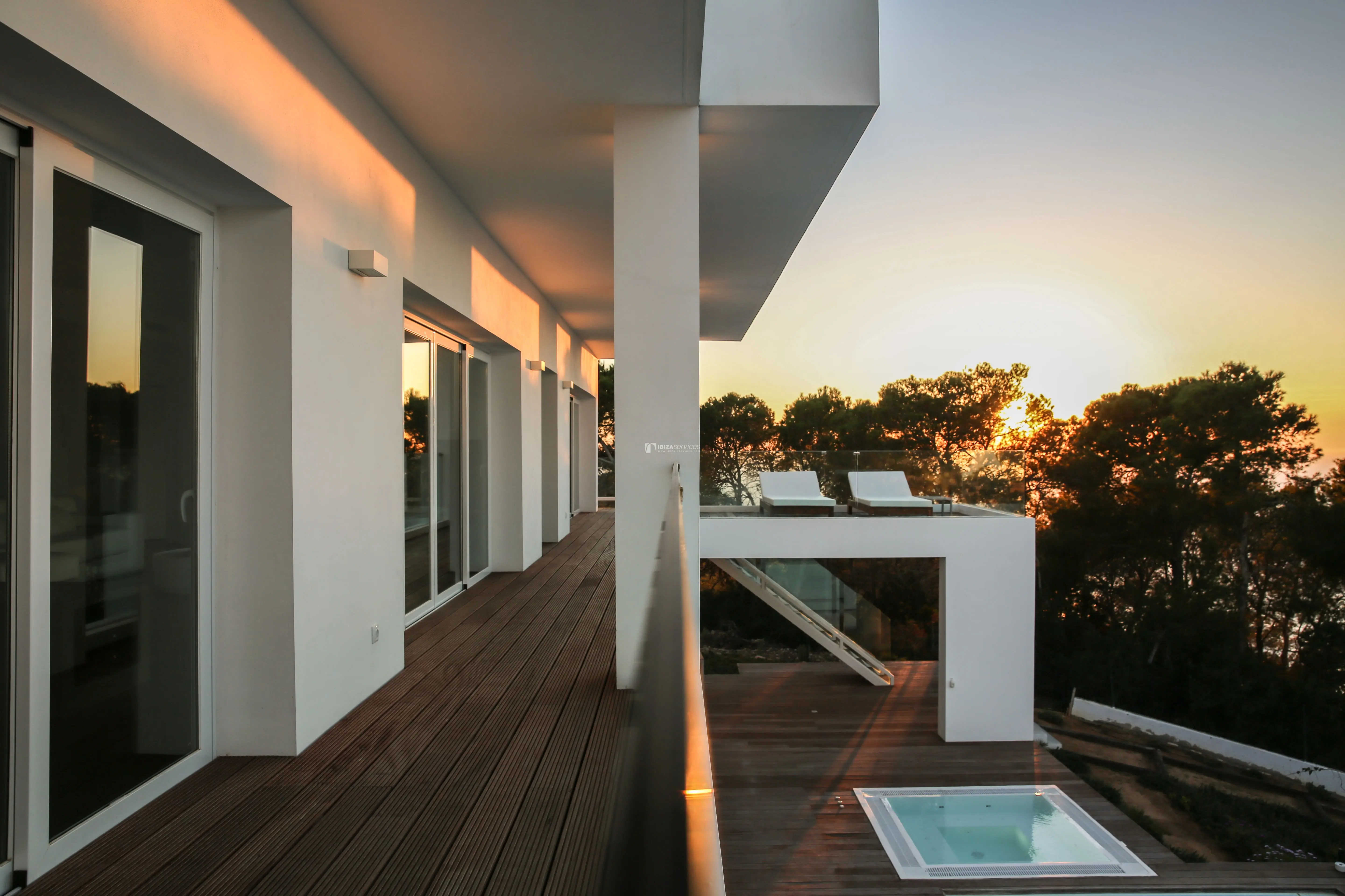 Cala Moli Villa met 4 slaapkamers en een prachtig uitzicht op zee