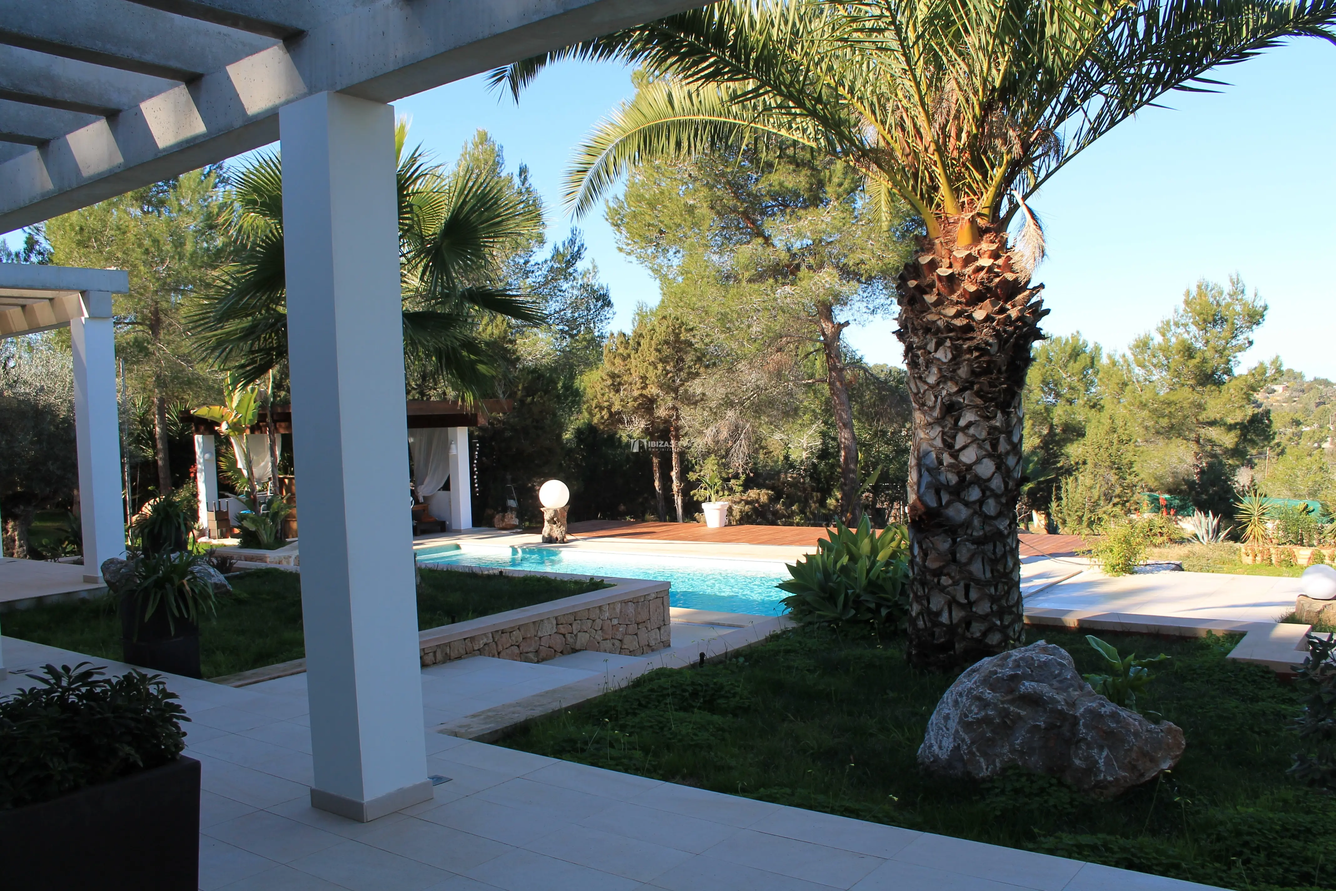 Eine modern eingerichtete Villa mit toller Aussicht in Sant Augustin