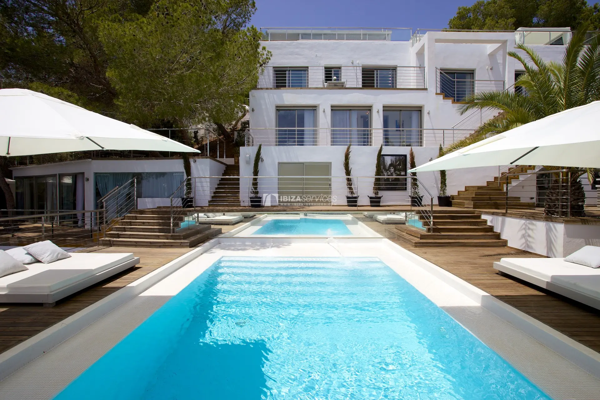 Luxus 9-Zimmer-Villa zu vermieten Nähe von Ibiza
