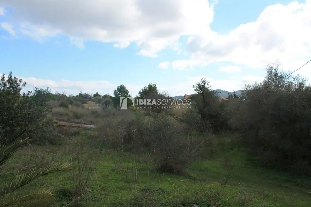 2010sqm building to reform with huge possibilities with licences close to Ibiza