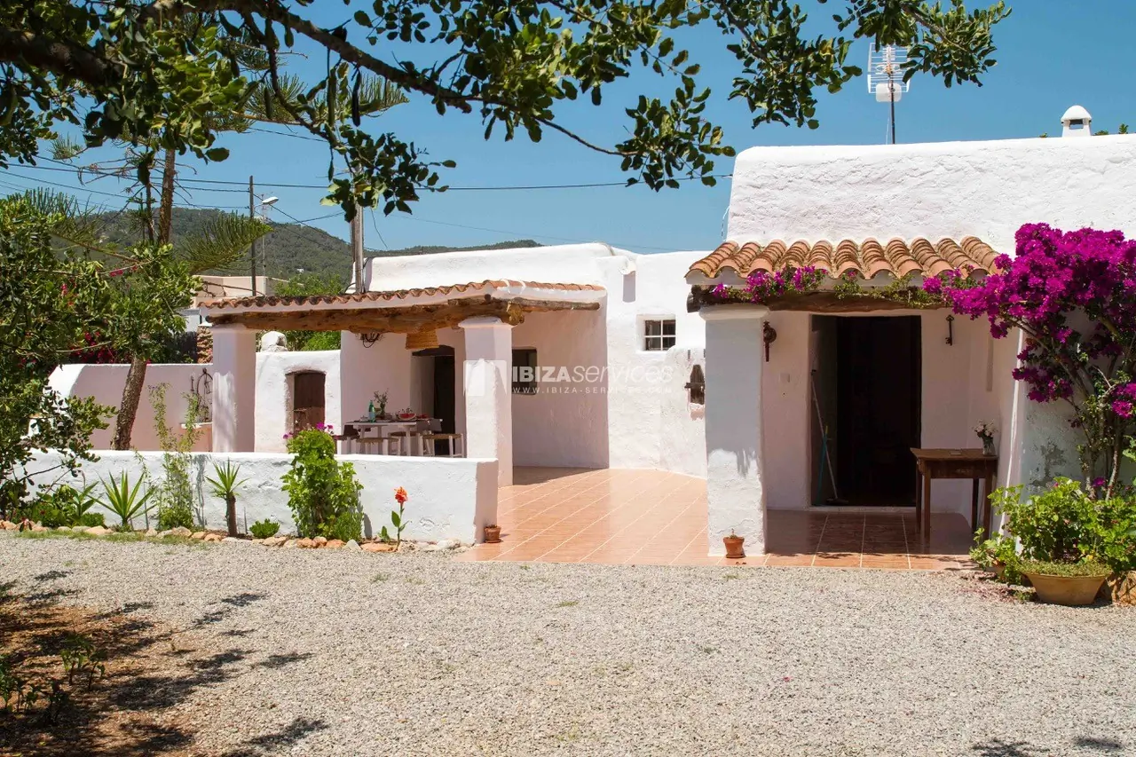 Finca mit 4 Schlafzimmern auf Ibiza zu vermieten