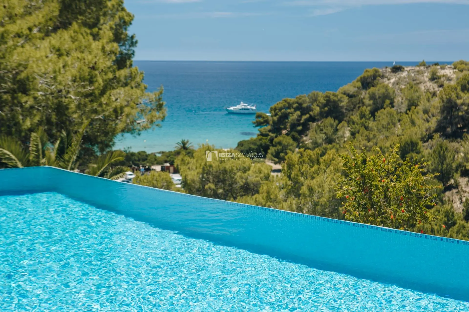 Cala Jondal modern 4 bedroom villa overlooking the sea