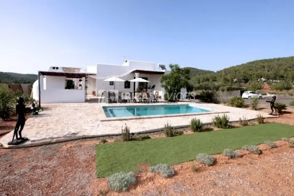 Rustic villa San Miguel 1 km from the beach
