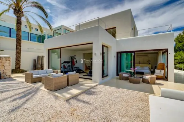 Luxury 6 bedroom holiday villa Cala Jondal close to Blue Marlin