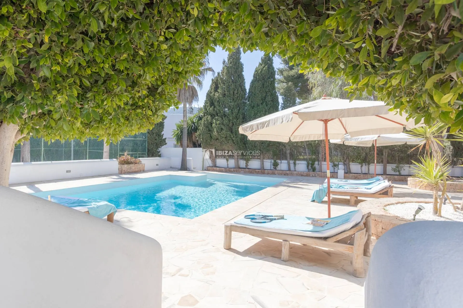 Spectaculaire luxe villa met zwembad en tennisbaan