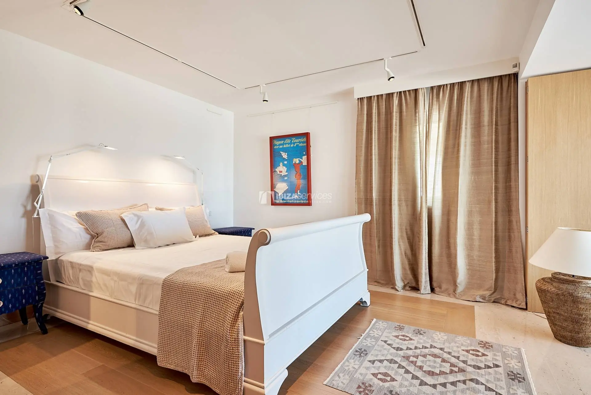 Super luxe Ibiza villa met 6 slaapkamers gelegen nabij Km5