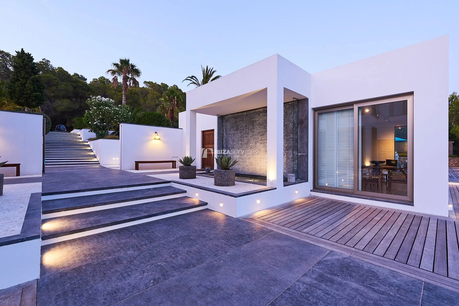 6 bedroom super luxury Ibiza villa situated in Km5