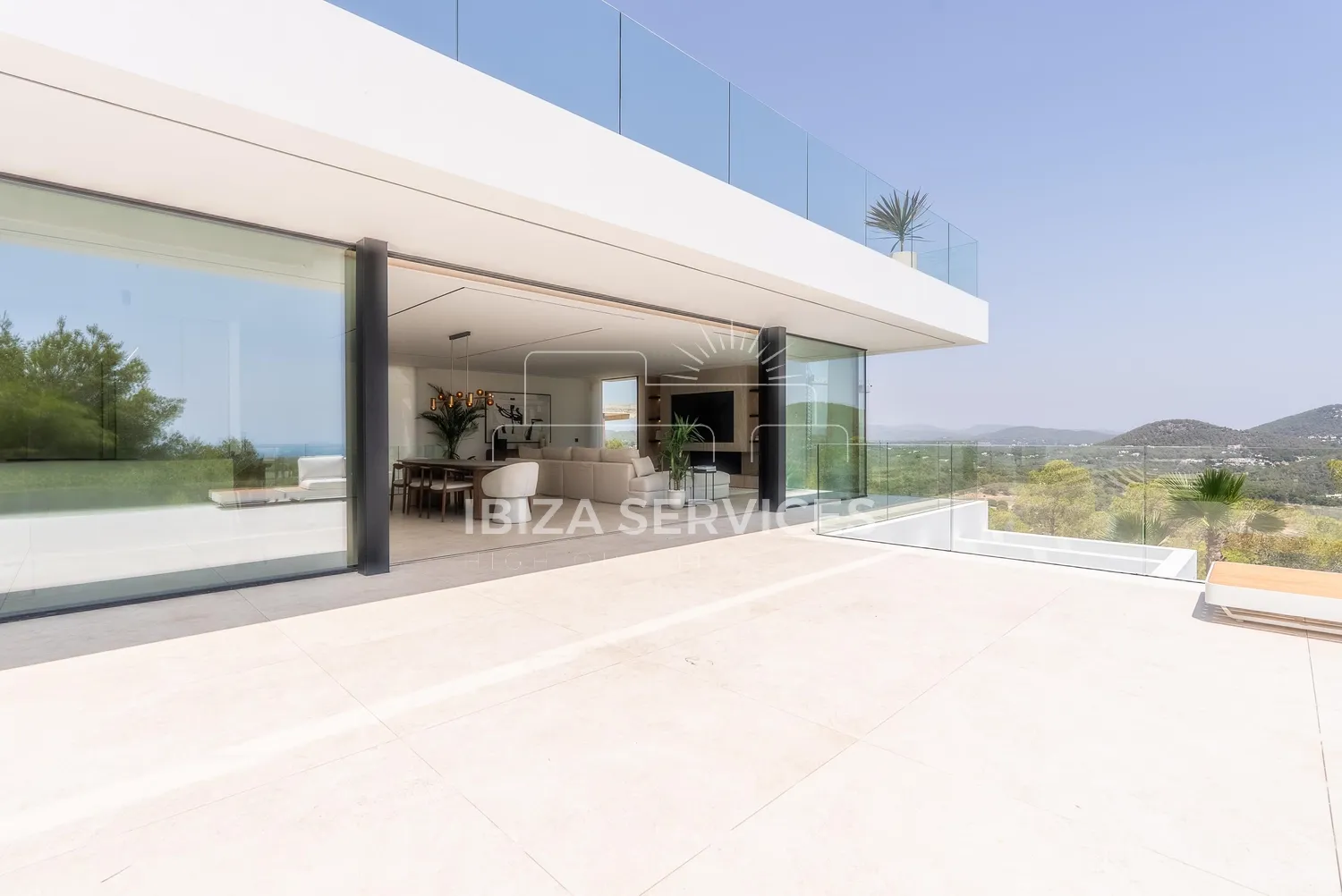 Foto 11 van Newly completed luxury villa with sea views in Roca Llisa for sale