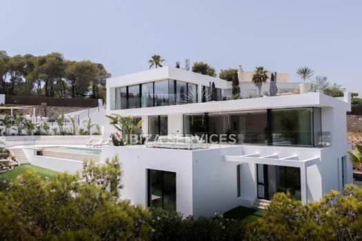 Newly completed luxury villa with sea views in Roca Llisa for sale