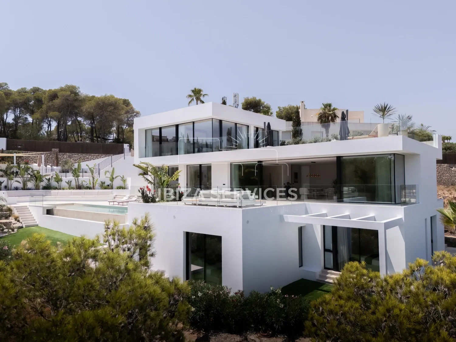 Foto 2 van Newly completed luxury villa with sea views in Roca Llisa for sale