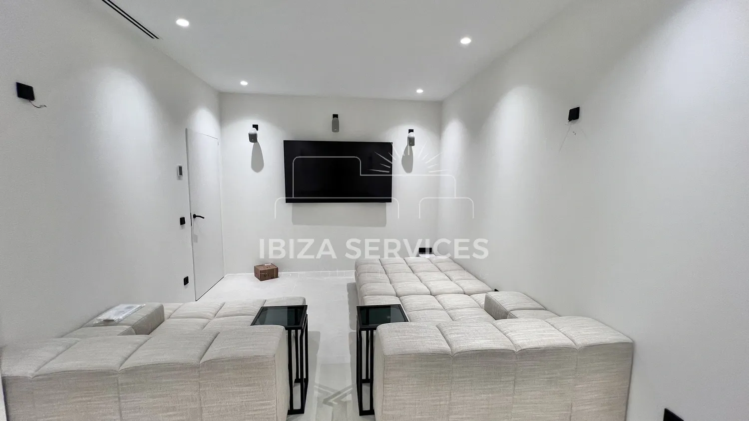 Foto 21 van Impressive Luxury Villa in Ibiza with Sea Views for sale