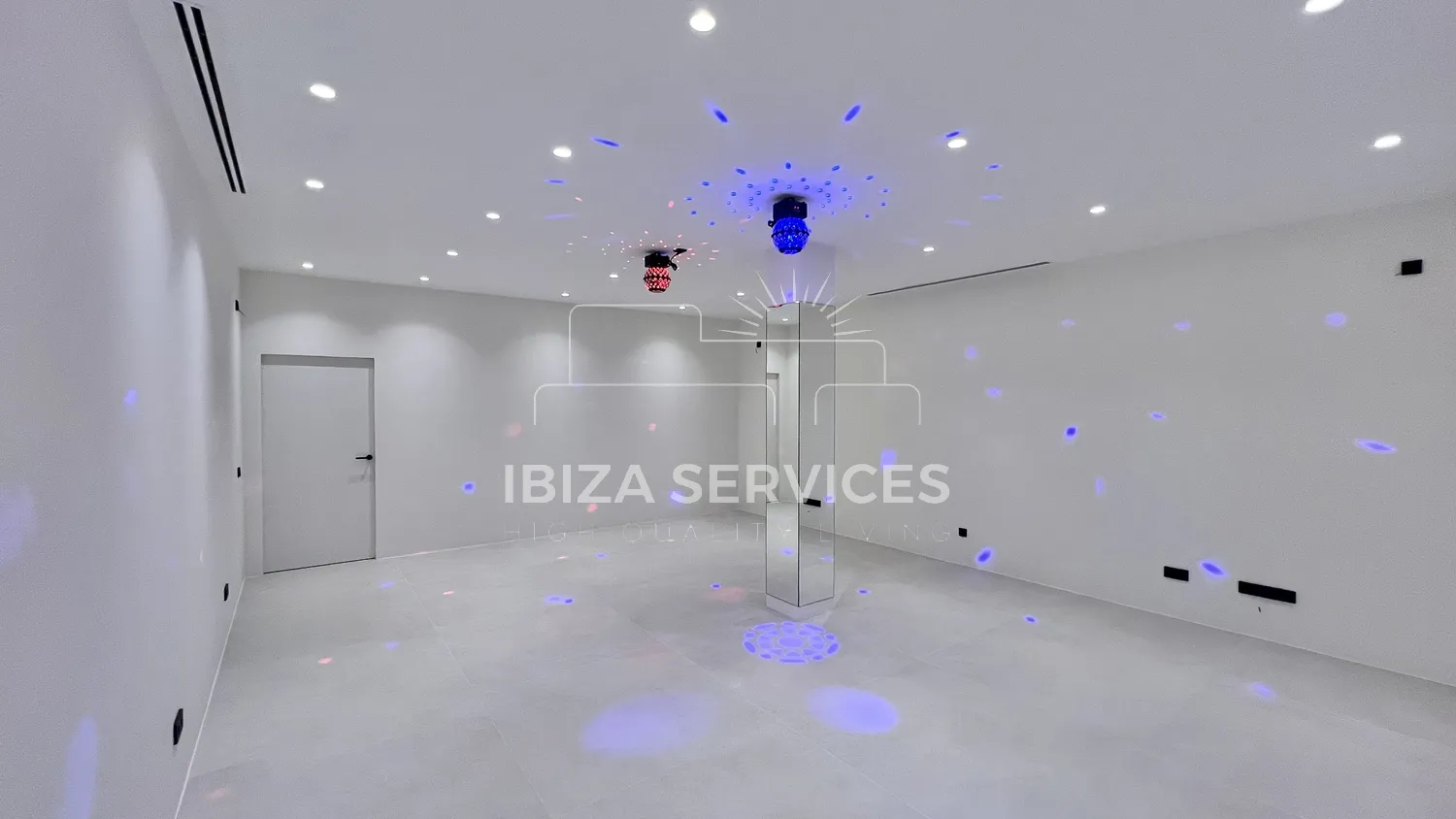 Foto 22 van Impressive Luxury Villa in Ibiza with Sea Views for sale