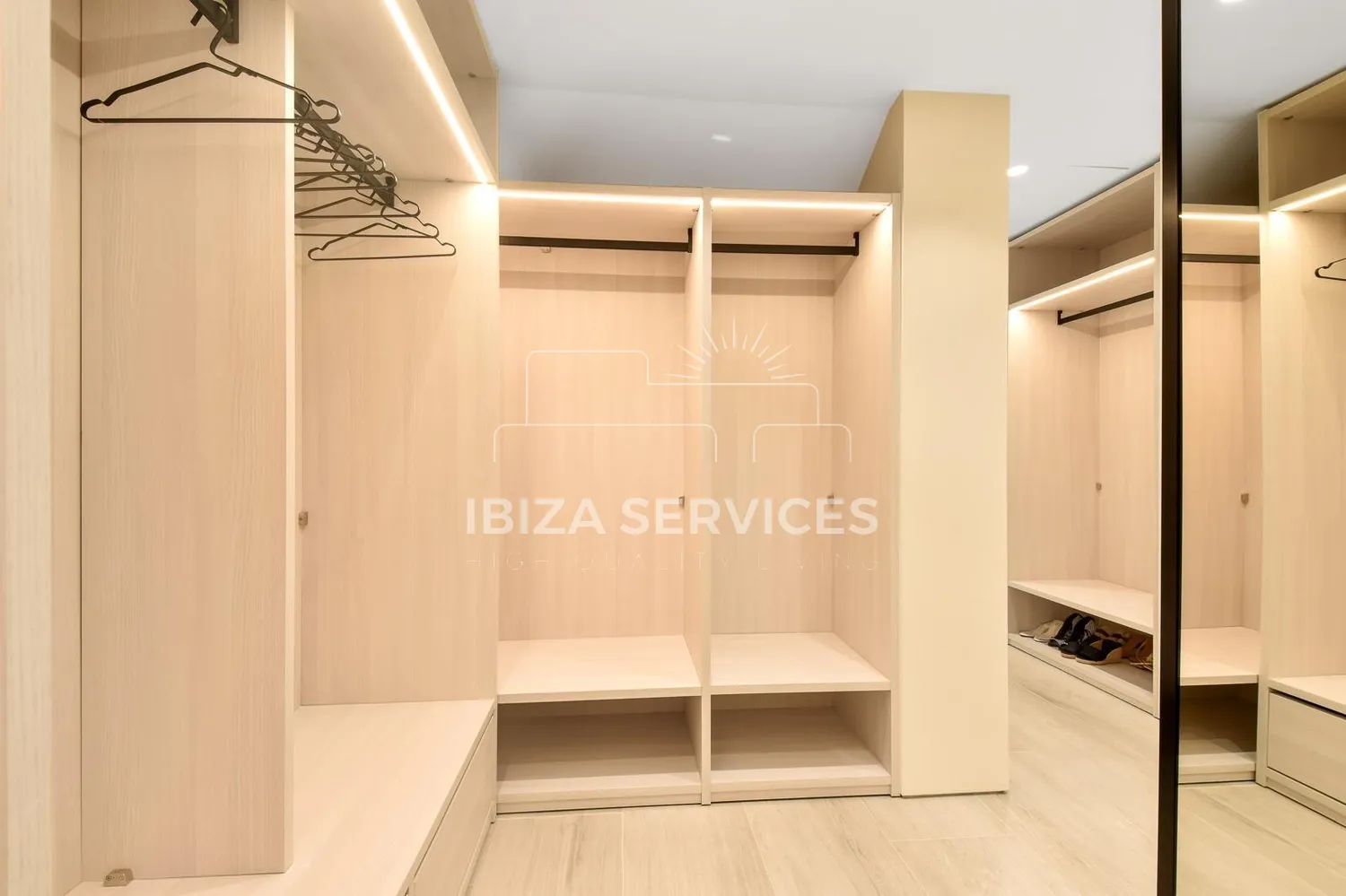 Foto 28 van Impressive Luxury Villa in Ibiza with Sea Views for sale