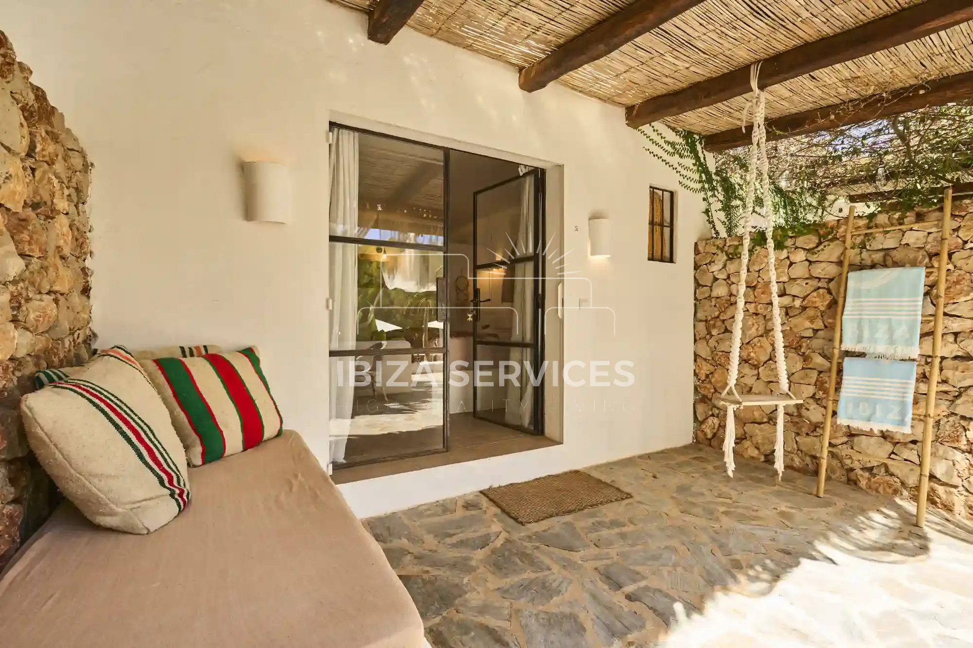 Foto 24 van Charming Villa for Sale in Ibiza with Tourist License