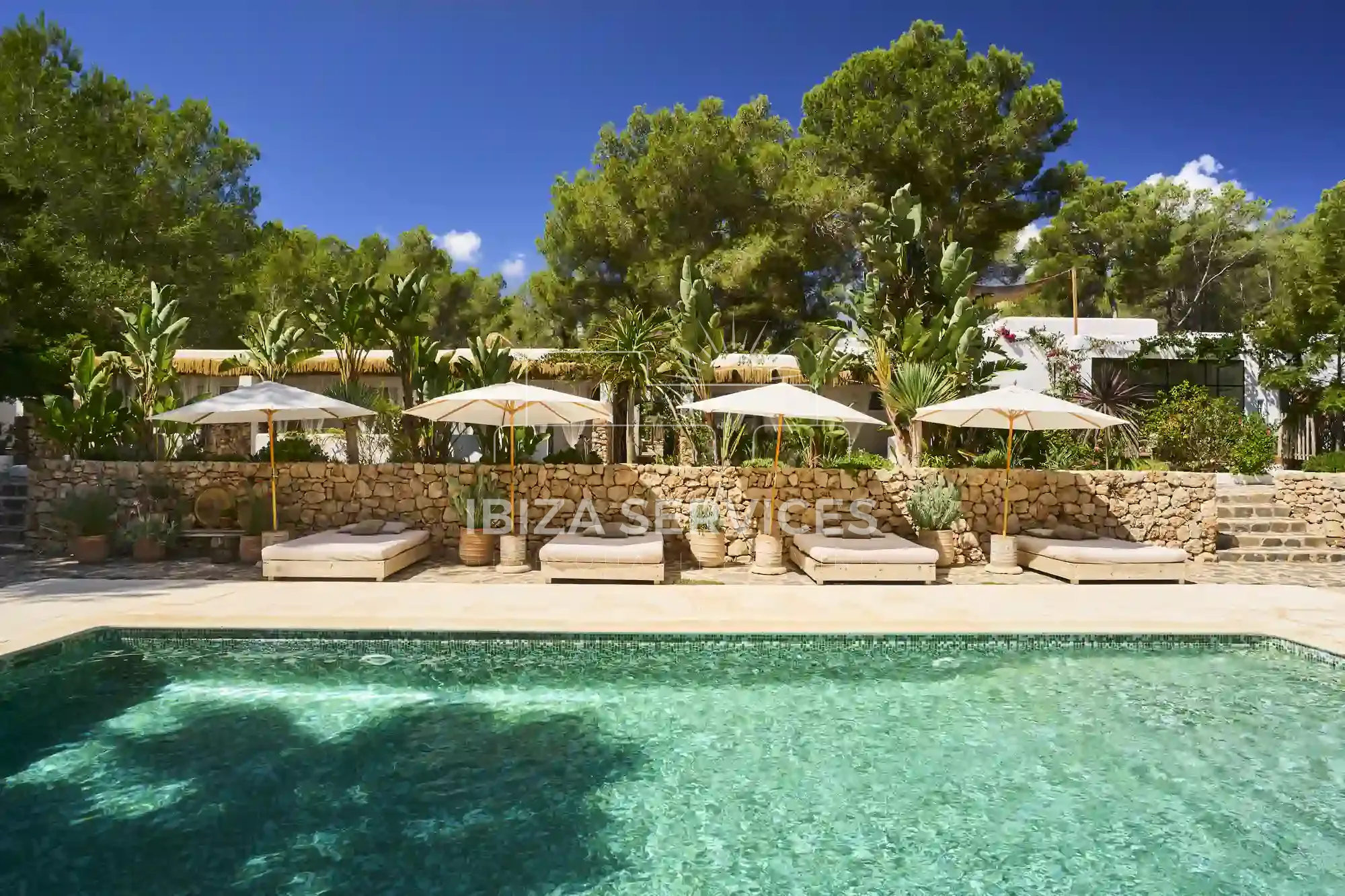 Foto 2 van Charming Villa for Sale in Ibiza with Tourist License