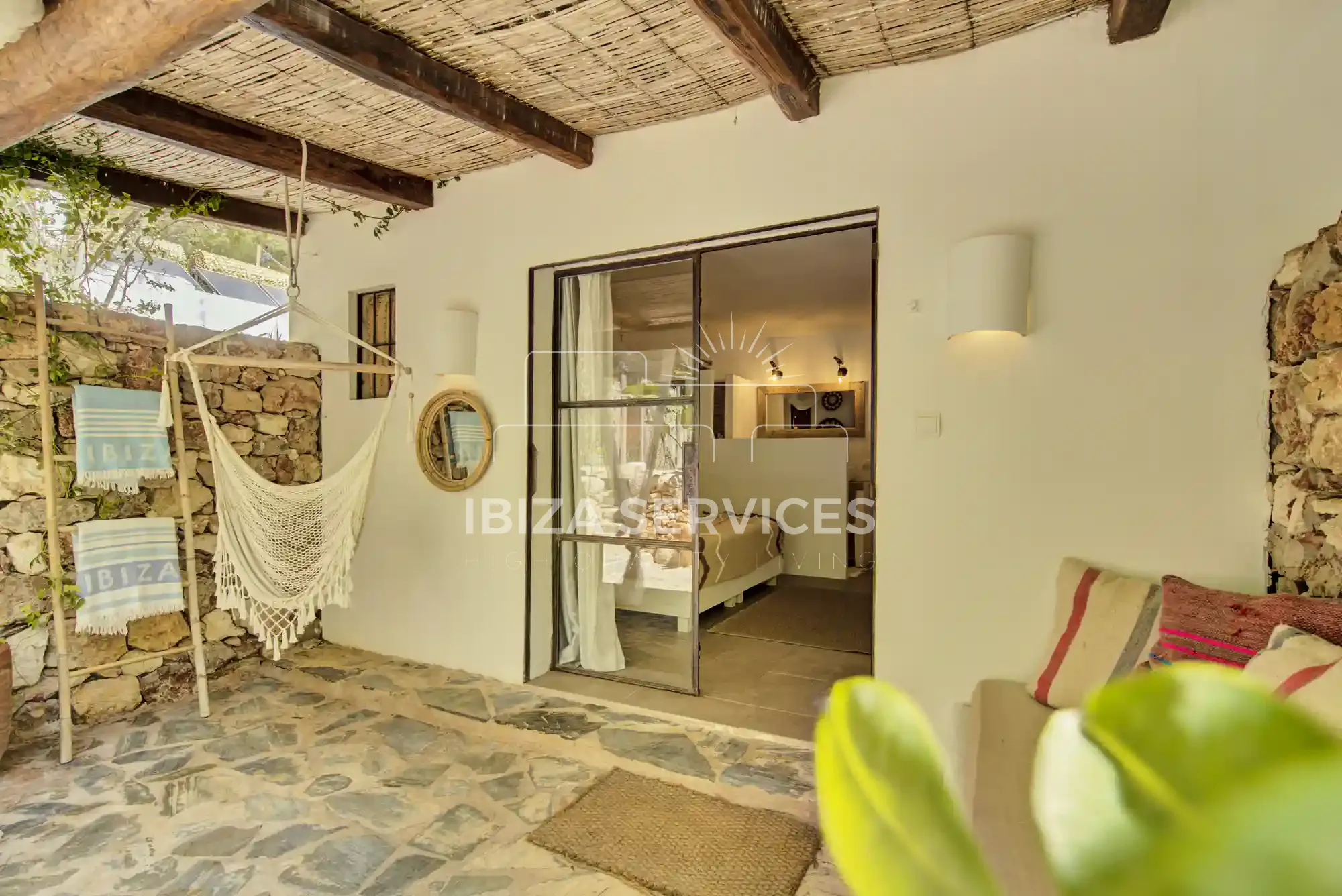 Foto 19 van Charming Villa for Sale in Ibiza with Tourist License