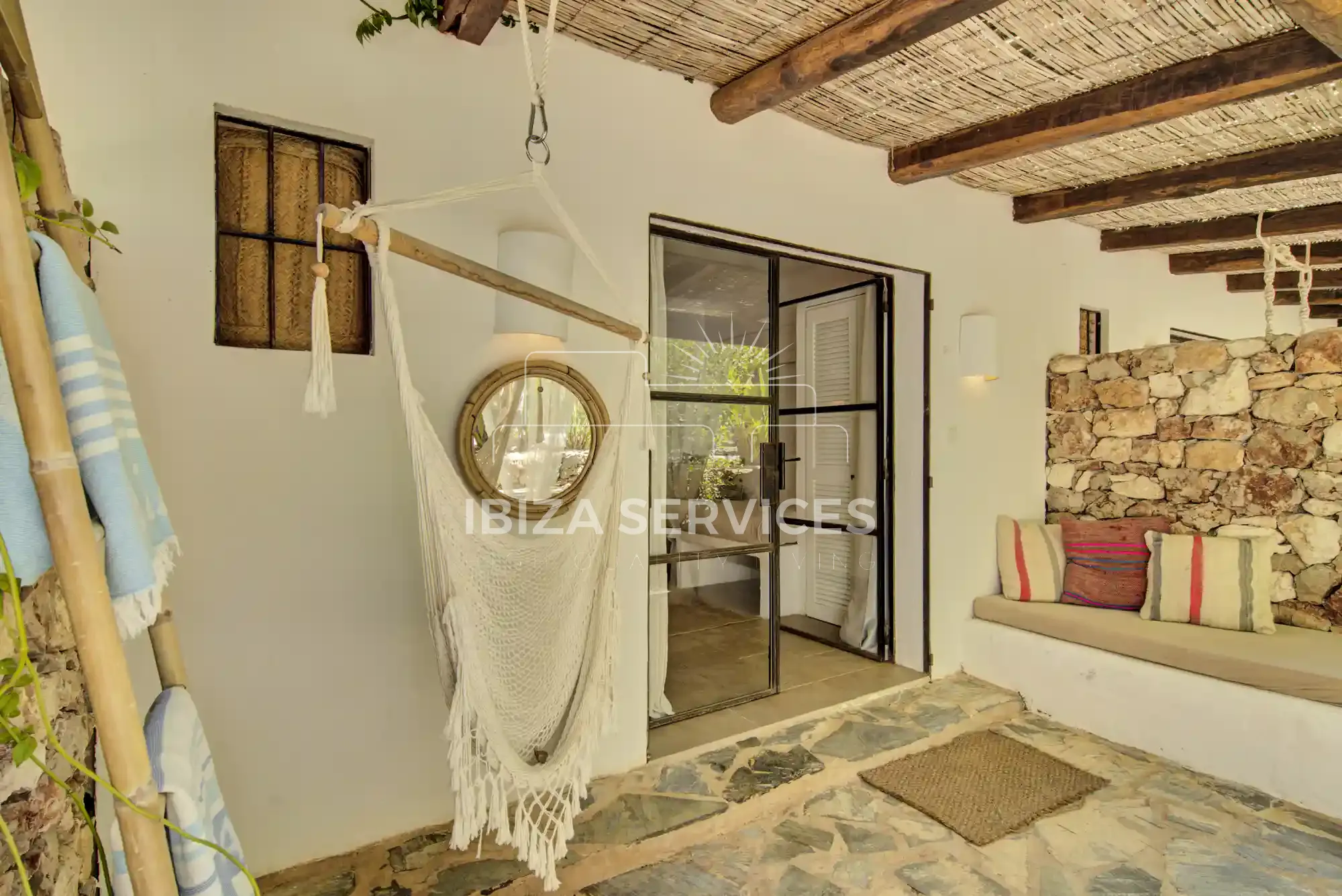 Foto 39 van Charming Villa for Sale in Ibiza with Tourist License