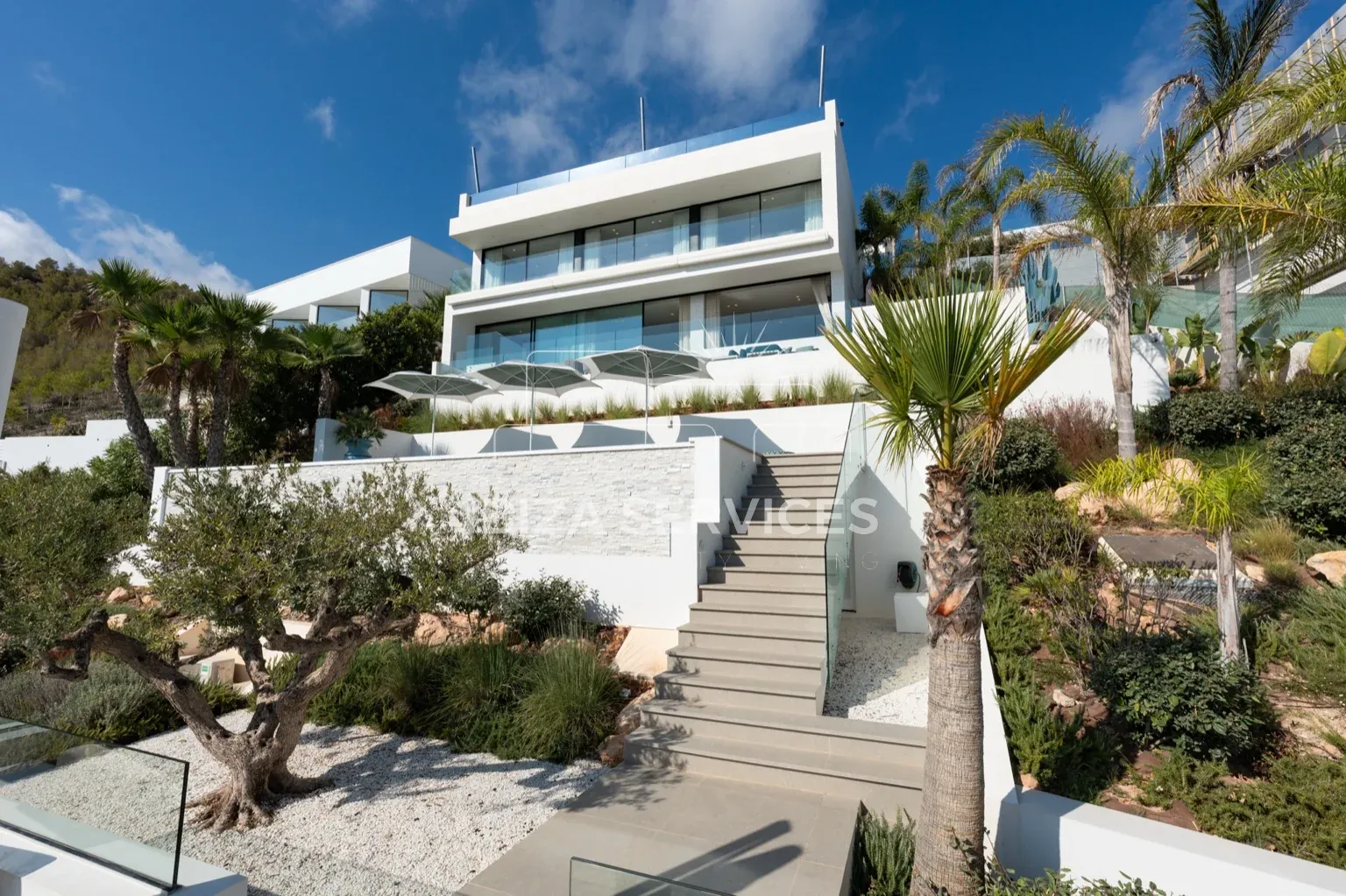 Foto 5 van 4-Bedroom Villa with Sea Views in Cas Mut