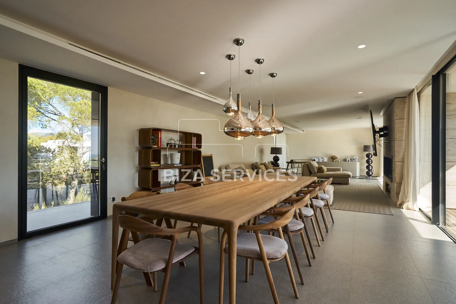 Foto 9 van An Elegant Brand-New Contemporary Property with Sea Views