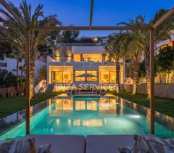 Foto 3 van Blakstad Villa for Sale in Can Furnet with Panoramic Views of Dalt Vila