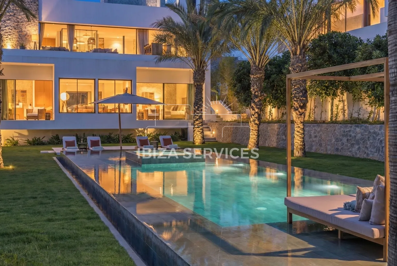 Foto 29 van Blakstad Villa for Sale in Can Furnet with Panoramic Views of Dalt Vila