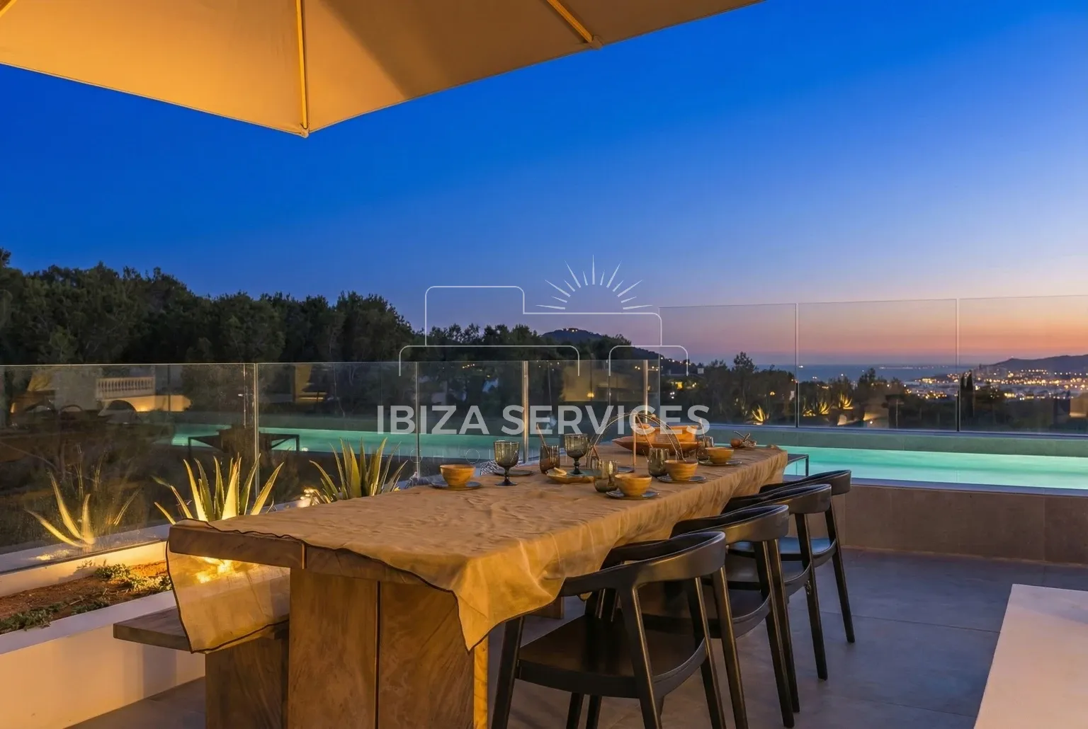 Foto 27 van Blakstad Villa for Sale in Can Furnet with Panoramic Views of Dalt Vila