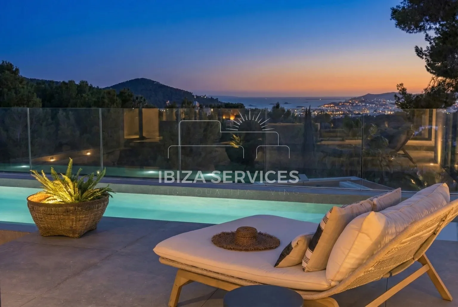 Foto 28 van Blakstad Villa for Sale in Can Furnet with Panoramic Views of Dalt Vila